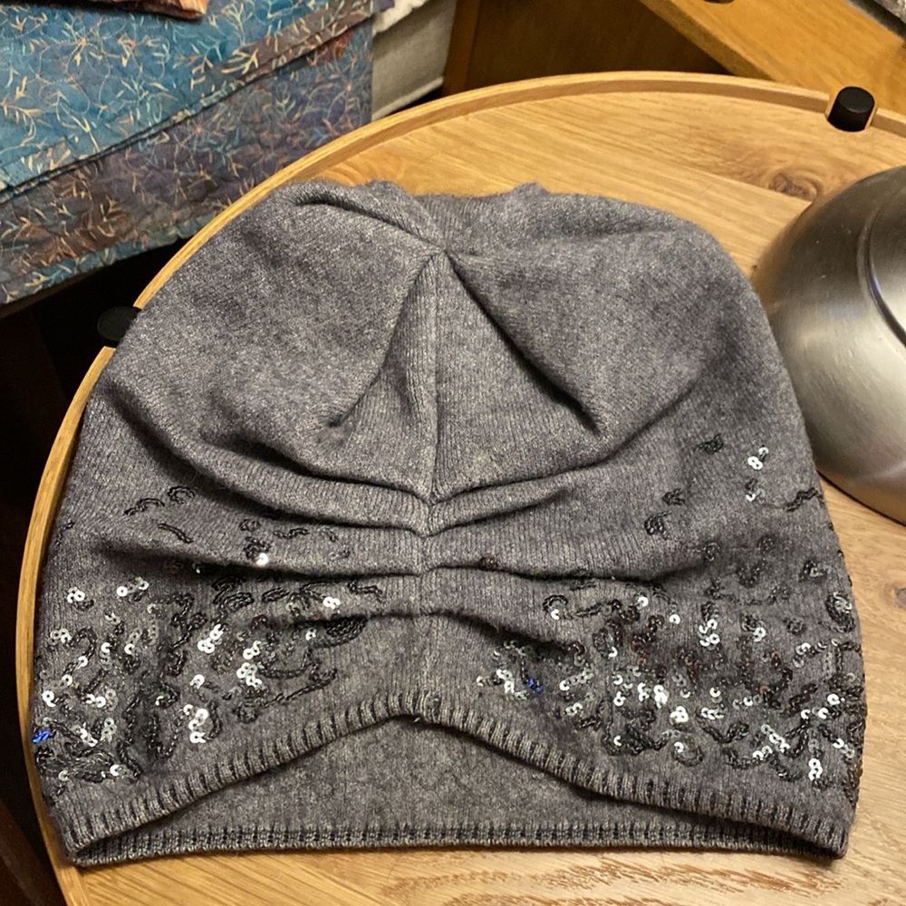 CHICOS gray sequin beanie hat. Gently worn. One size. - Picture 2 of 4